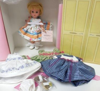 Madame Alexander - Wendy's Wardrobe - Doll (Disney)